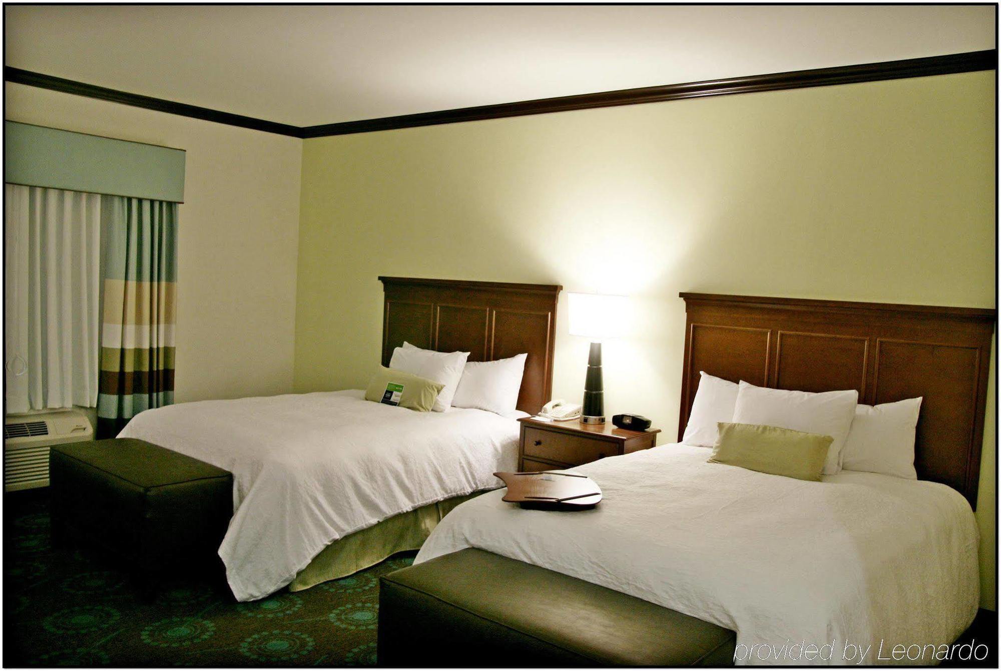 Hampton Inn & Suites San Antonio/Northeast I-35 Room photo