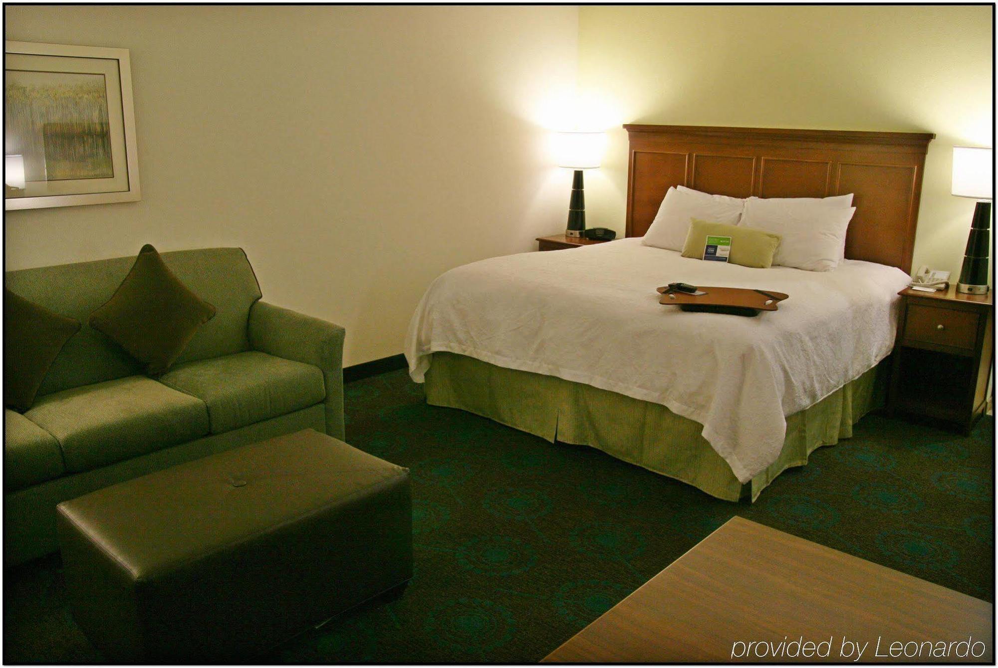 Hampton Inn & Suites San Antonio/Northeast I-35 Room photo